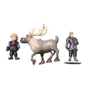 Disney Frozen 2 Adventure Collection Kristoff & Sven 4.5" Figure Toys